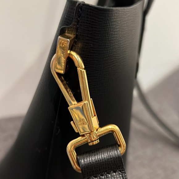 Tom Ford black mini tote with crossbody strap. 100% authentic - Picture 6 of 8